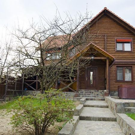 Liubava Hotel Polyána Kültér fotó